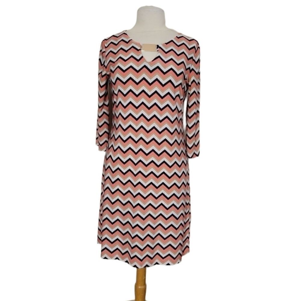 Tacera chevron multicolor midi dress 3/4 sleeves sz M